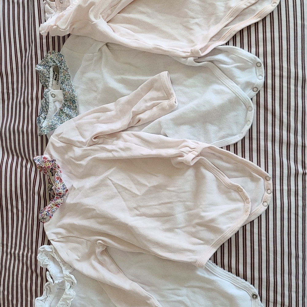 **SOLD **Bundle of Cyrillus onesies